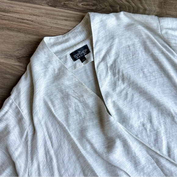Topshop Cream Light Gray Crossover Draped High-Low V-Neck Blouse Size 6 - Picture 3 of 13